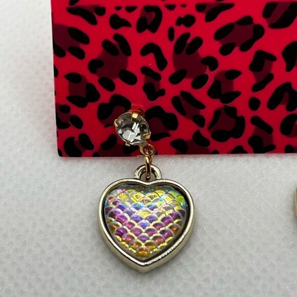 EARRINGS! Betsey Johnson Mermaid Heart Drop Jewel Earrings BNWT - Picture 2 of 4
